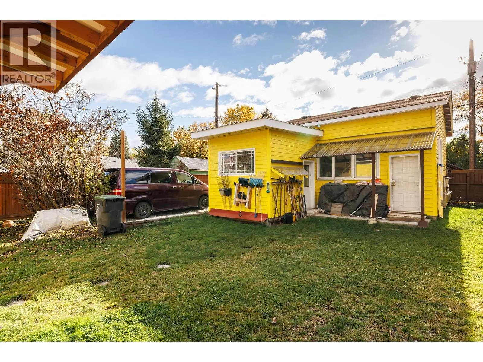 795 Lawson Avenue. Kelowna, British Columbia
