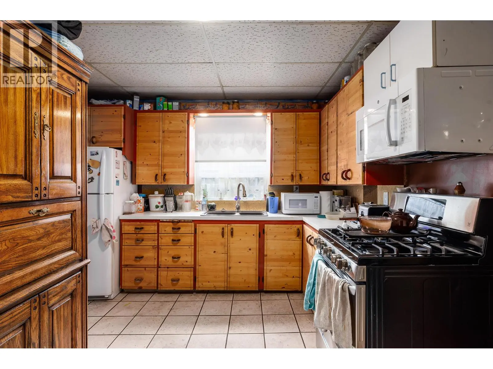 795 Lawson Avenue. Kelowna, British Columbia