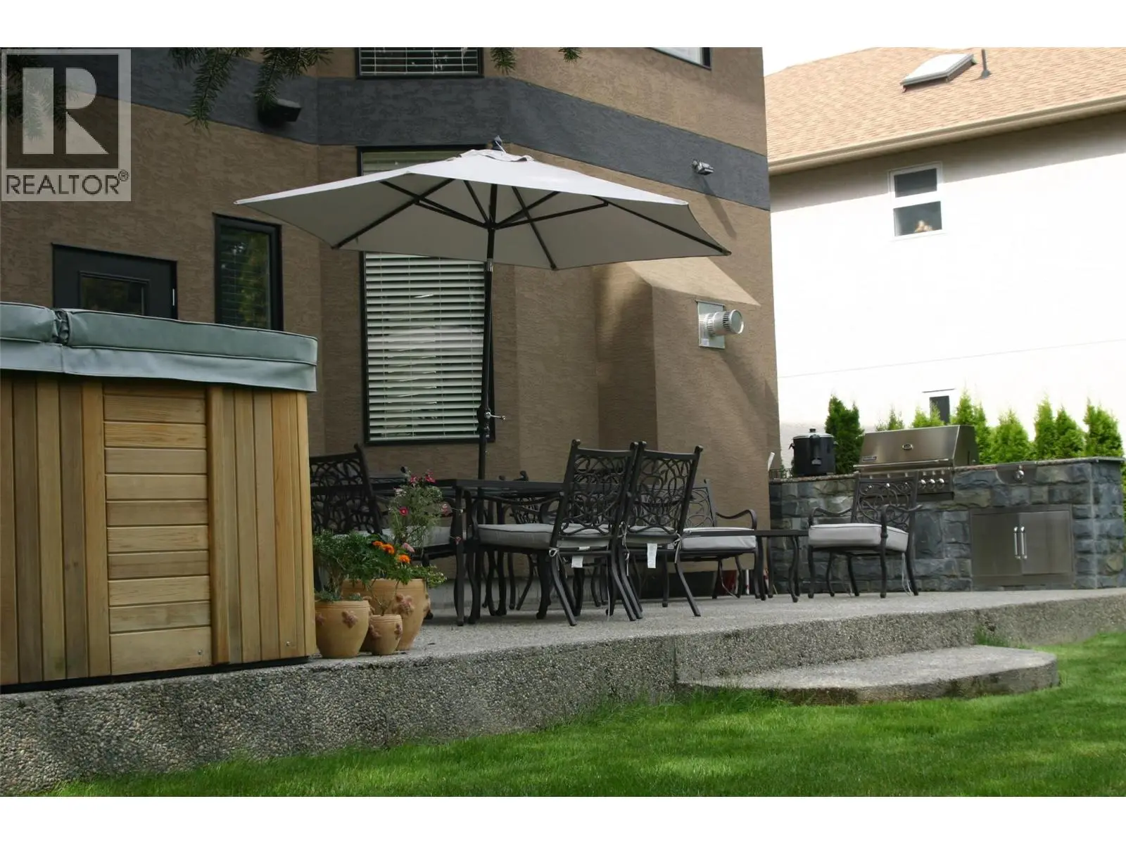 3517 Lakeshore Road. Kelowna, British Columbia