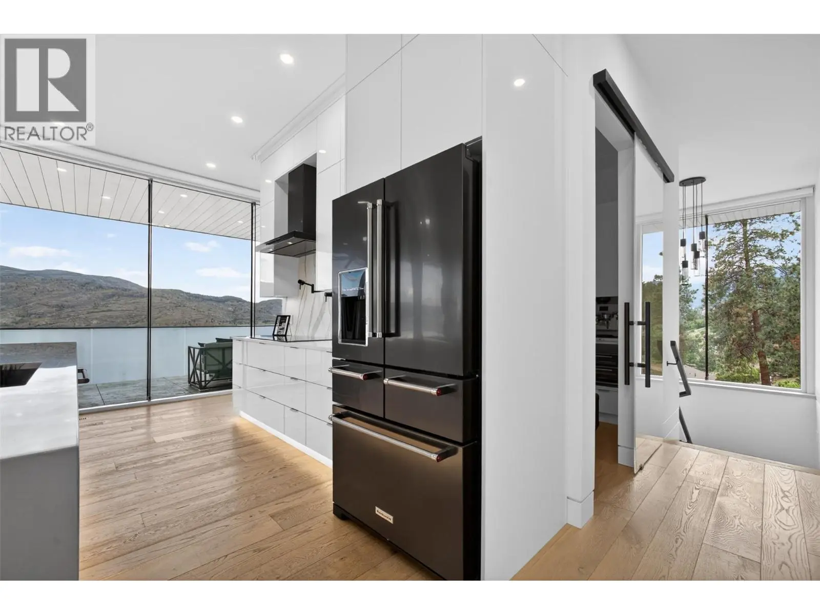 5835 Vicary Road. Peachland, British Columbia