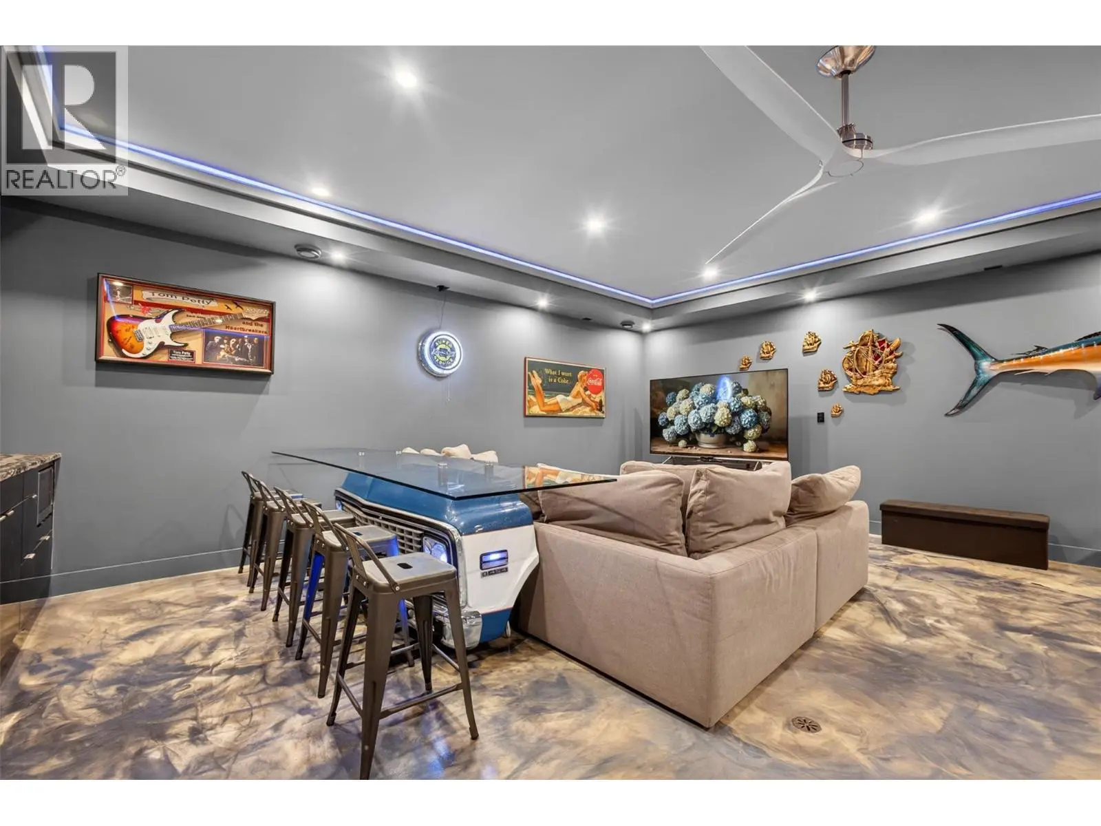 5835 Vicary Road. Peachland, British Columbia