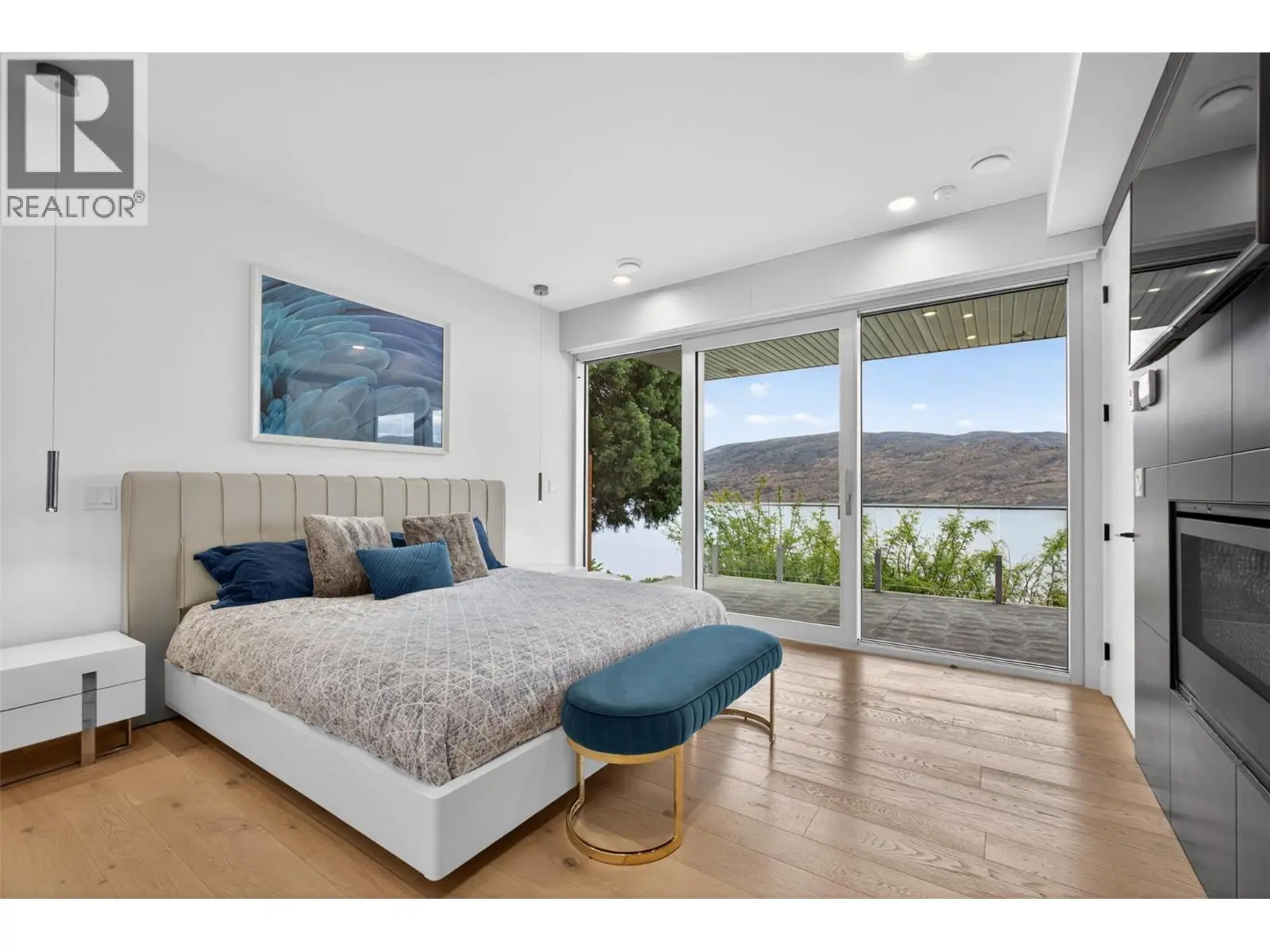5835 Vicary Road. Peachland, British Columbia