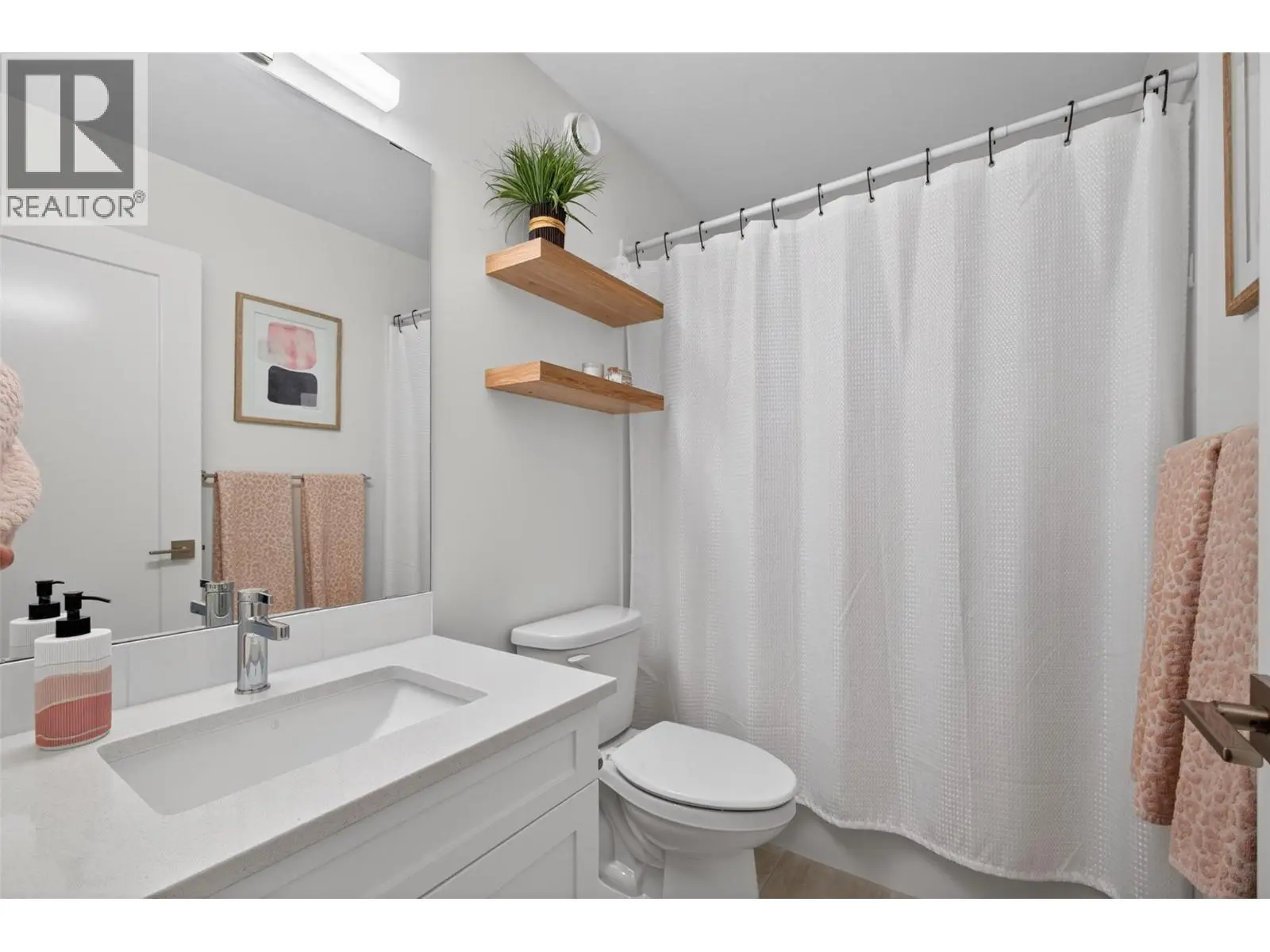 720 Valley Road Unit# 28. Kelowna, British Columbia