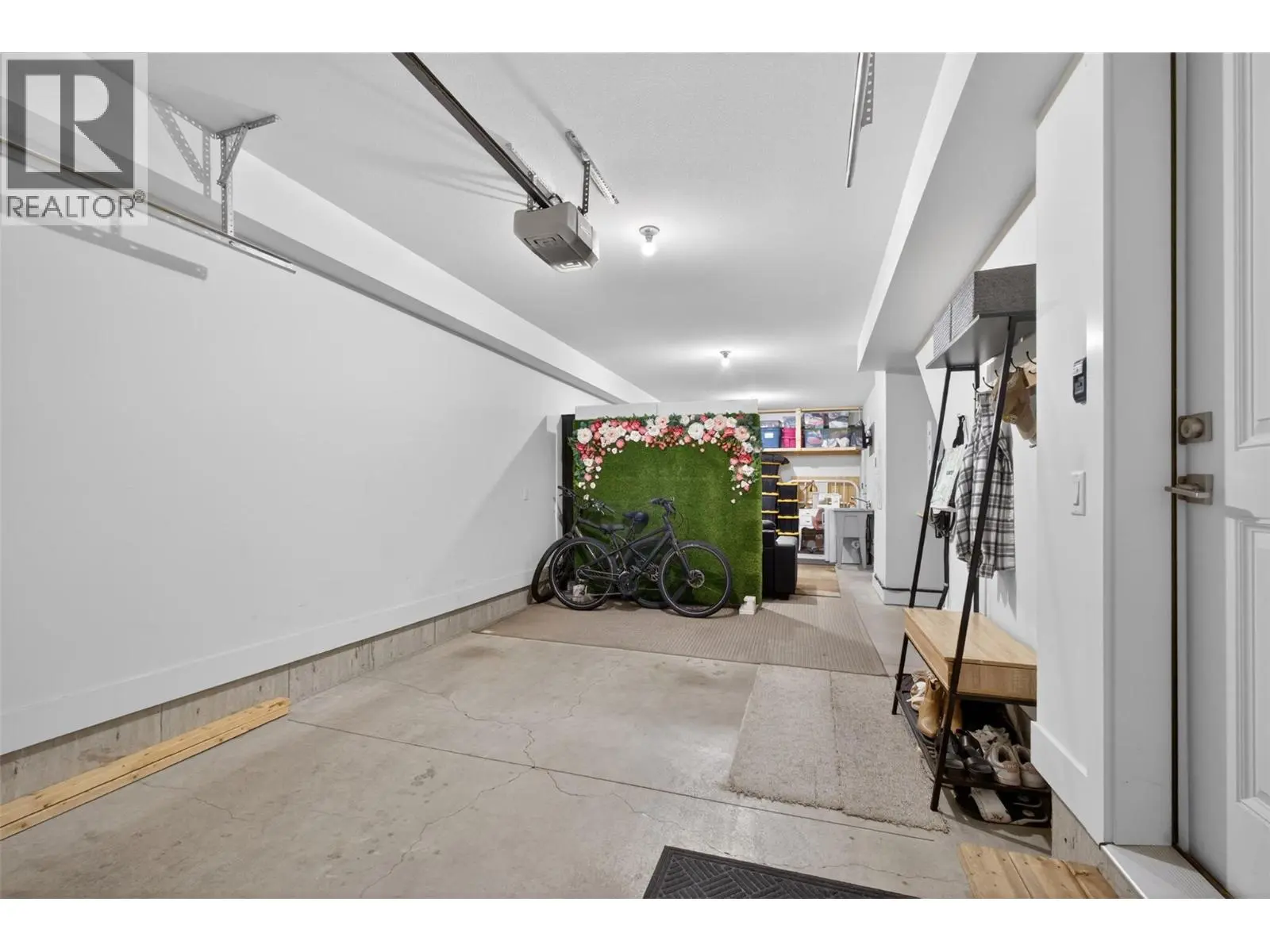 720 Valley Road Unit# 28. Kelowna, British Columbia
