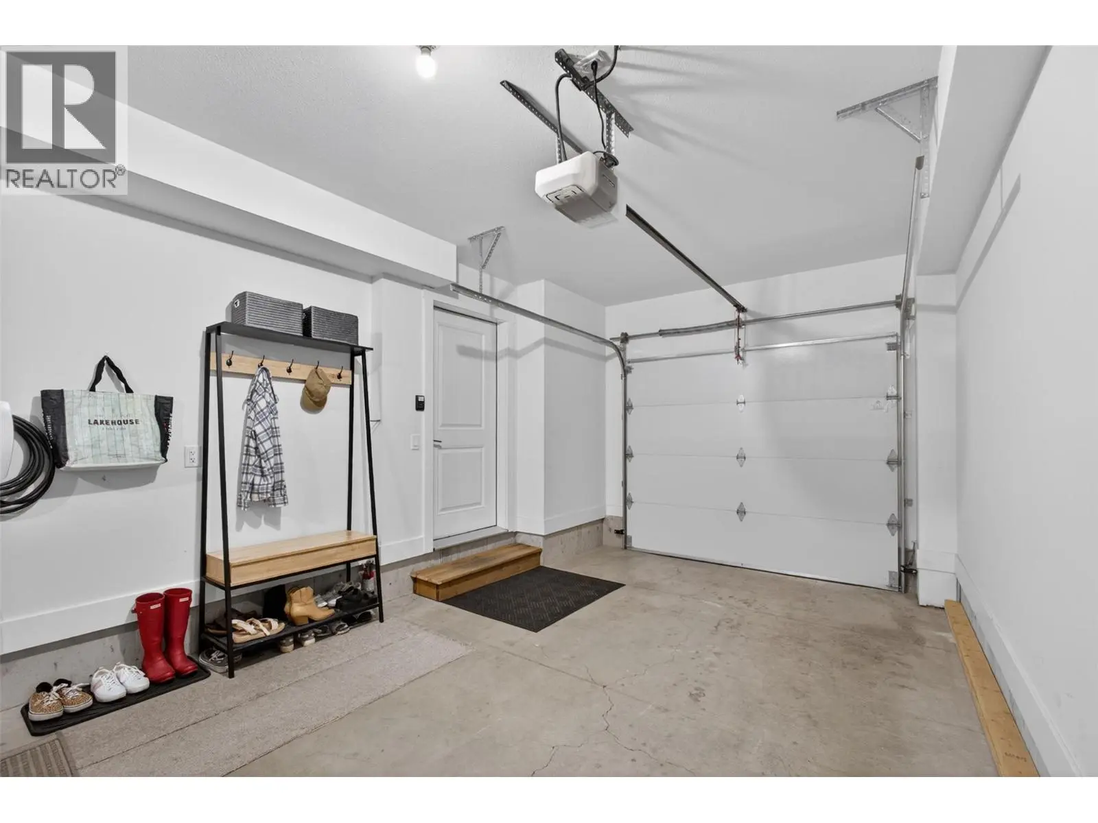 720 Valley Road Unit# 28. Kelowna, British Columbia