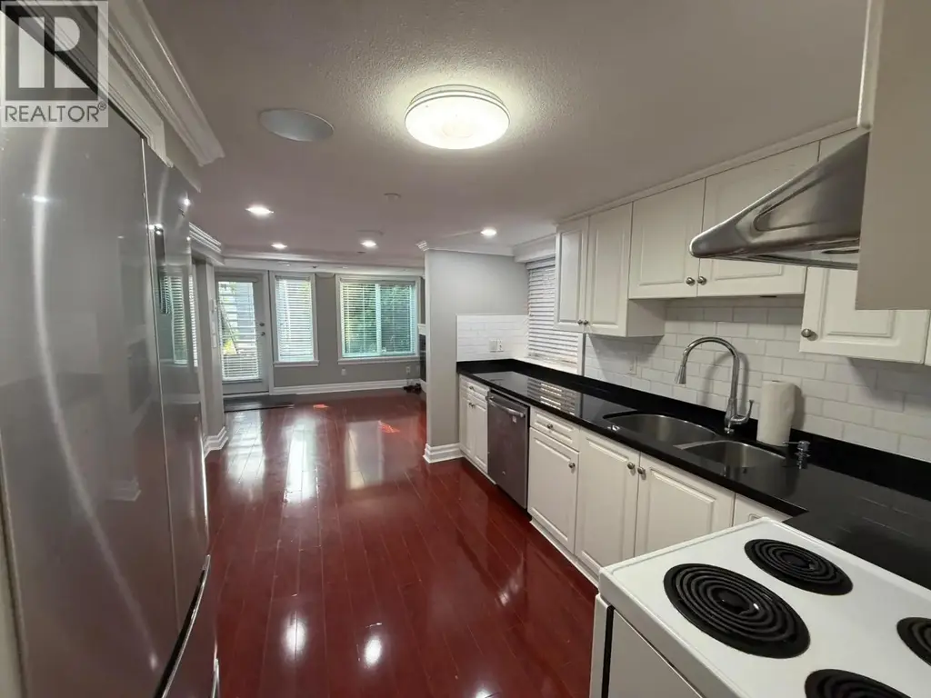 4585 Commercial Street, Vancouver