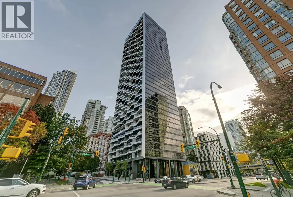 1202 889 Pacific Street, Vancouver