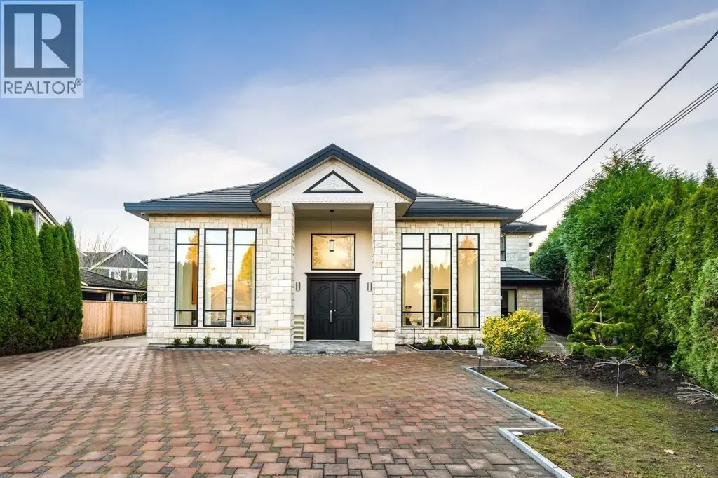 9871 Pigott Road, Richmond