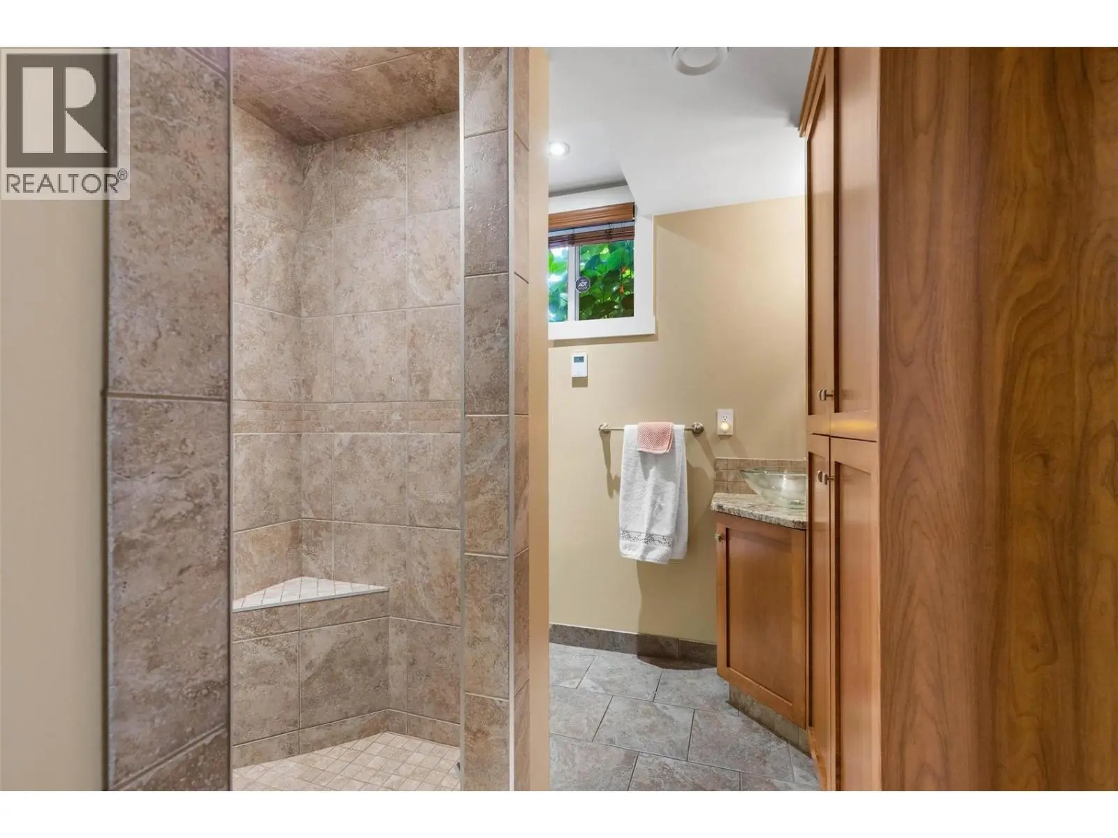 1409 + 1429 Teasdale Road. Kelowna, British Columbia