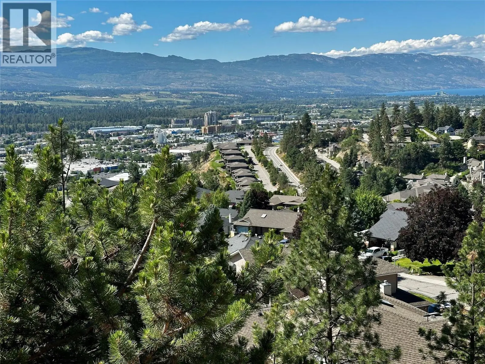 880 Christina Place Unit# 21. Kelowna, British Columbia