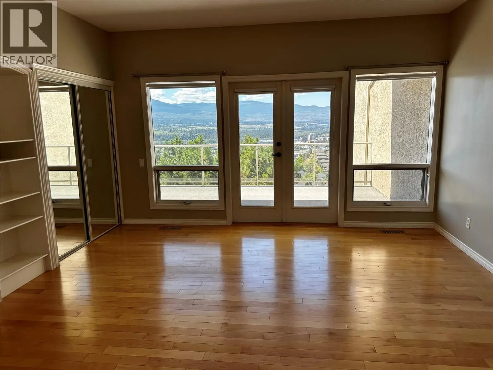 880 Christina Place Unit# 21. Kelowna, British Columbia