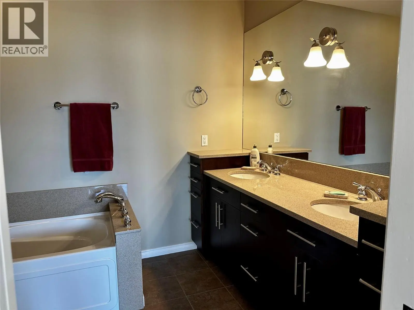 880 Christina Place Unit# 21. Kelowna, British Columbia