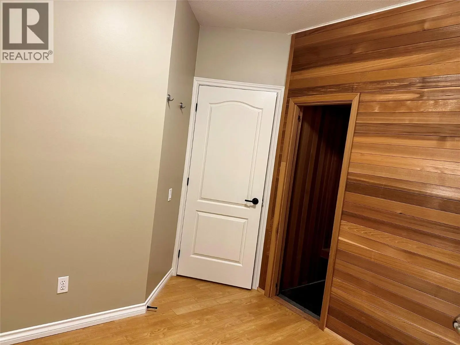 880 Christina Place Unit# 21. Kelowna, British Columbia