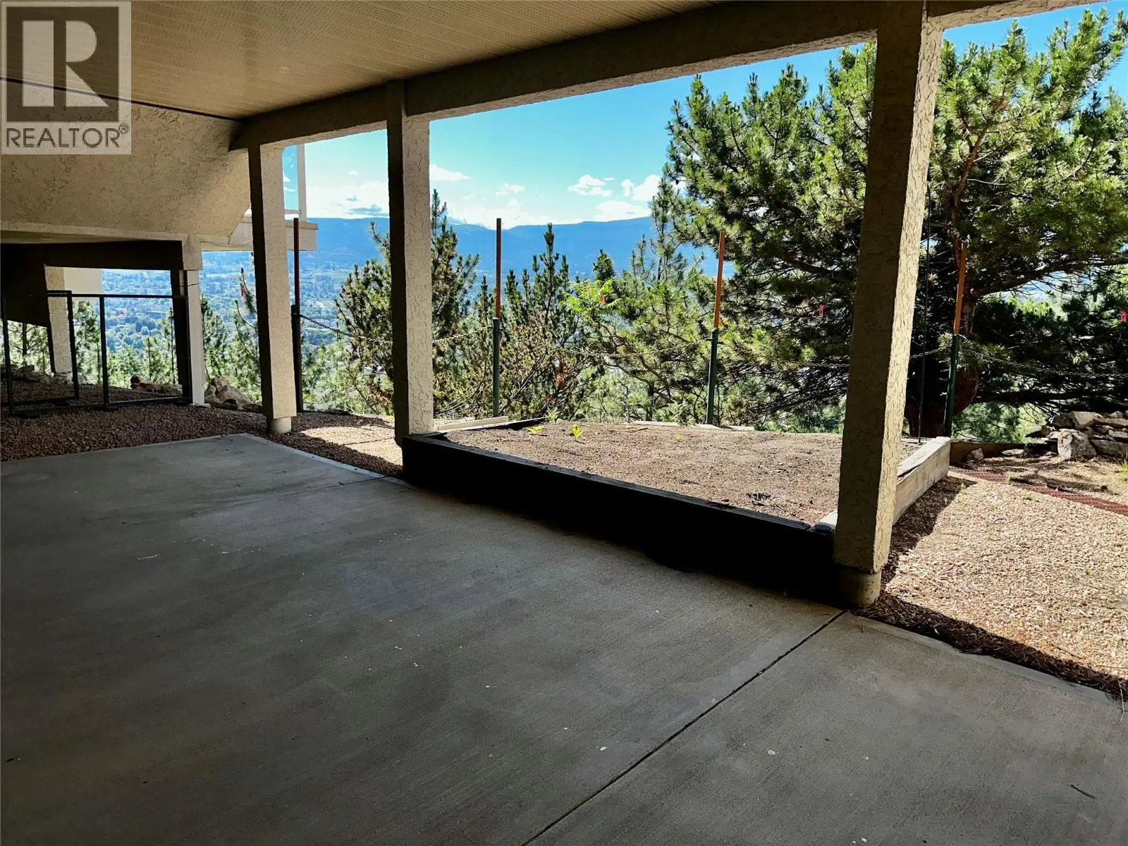 880 Christina Place Unit# 21. Kelowna, British Columbia