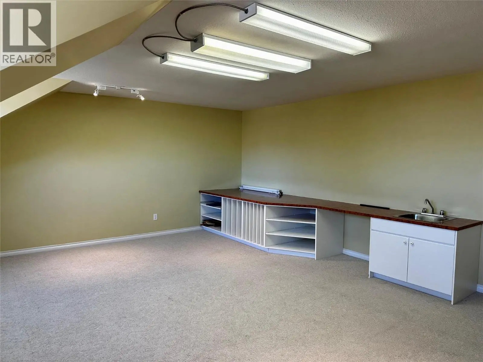 880 Christina Place Unit# 21. Kelowna, British Columbia