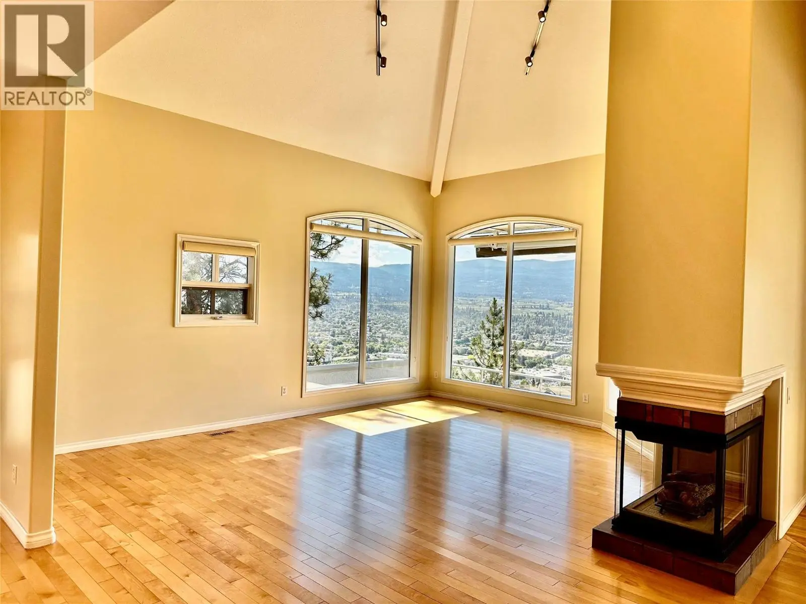 880 Christina Place Unit# 21. Kelowna, British Columbia