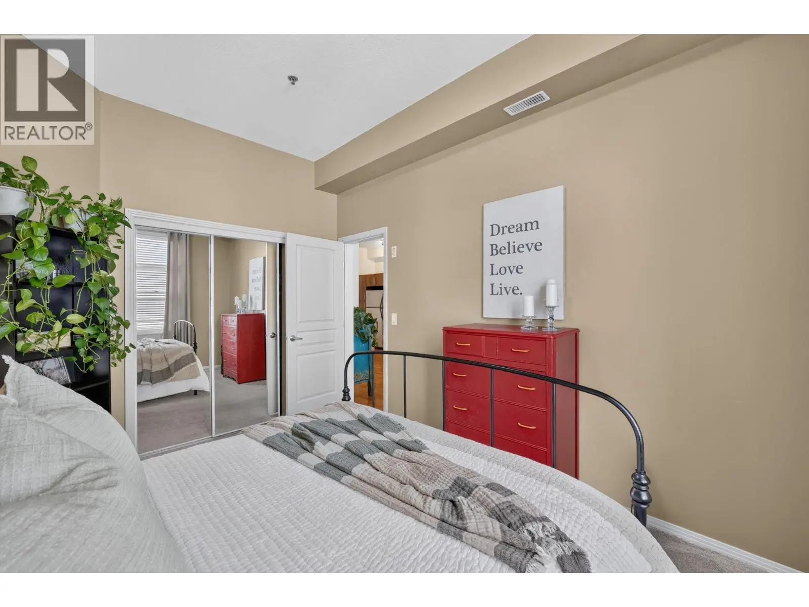 1331 Ellis Street Unit# 317. Kelowna, British Columbia