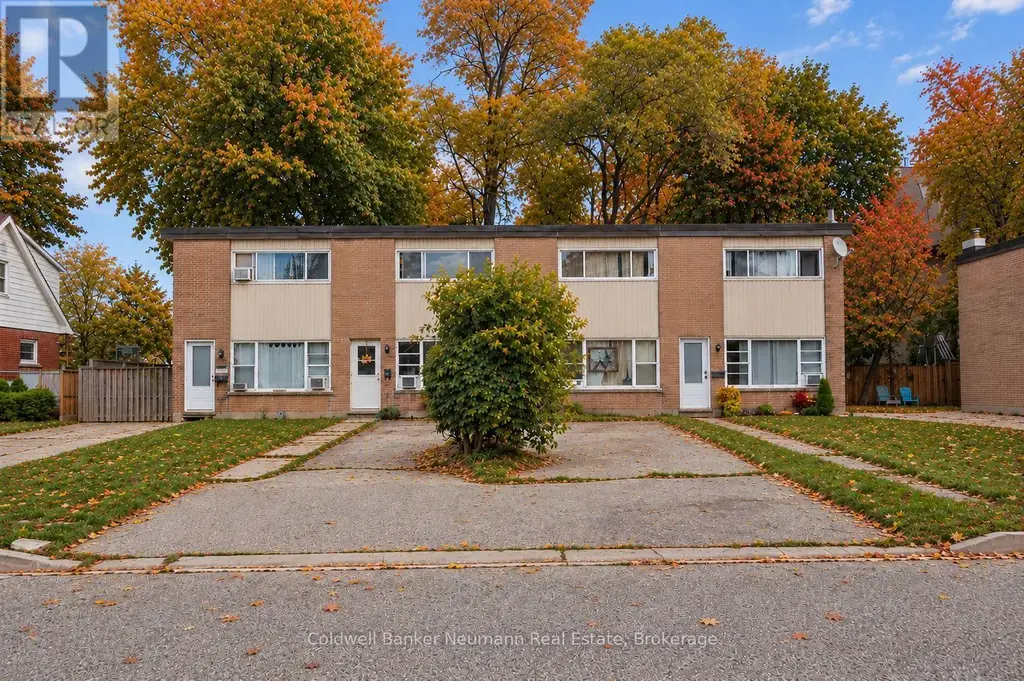 1561-1567 Queenston Road, Cambridge