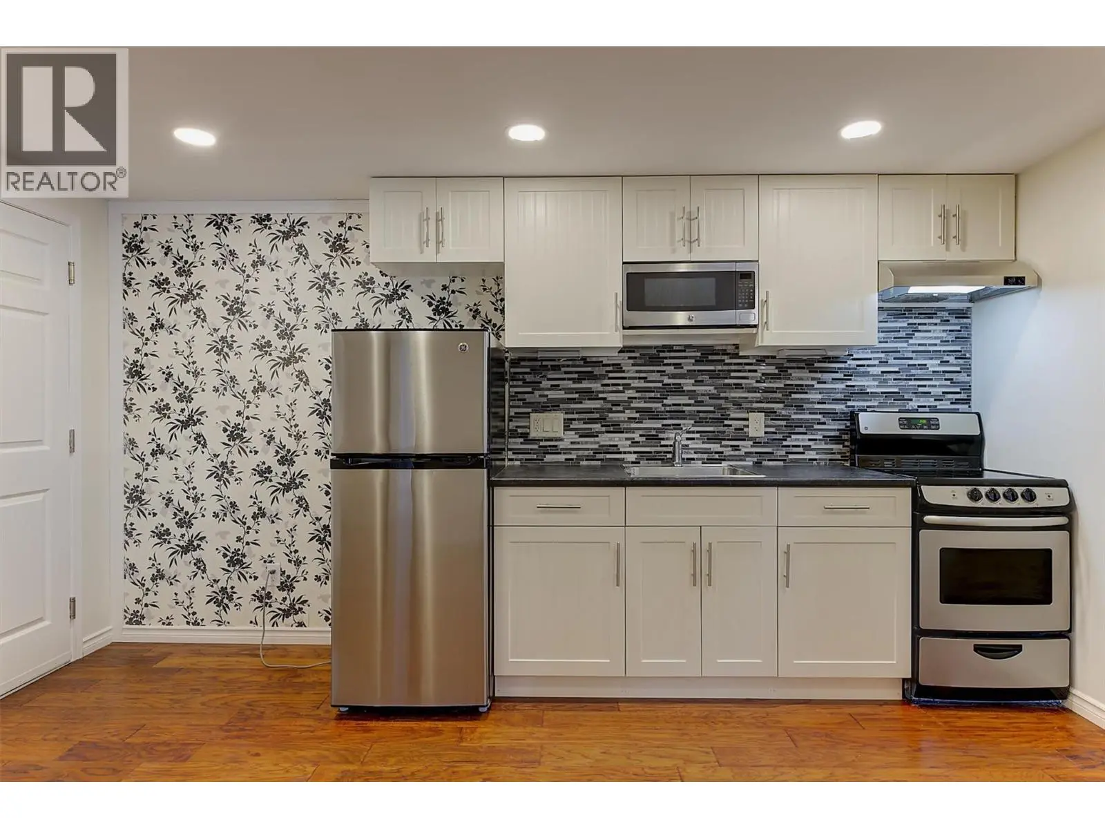 2352 Selkirk Drive Lot# 37. Kelowna, British Columbia