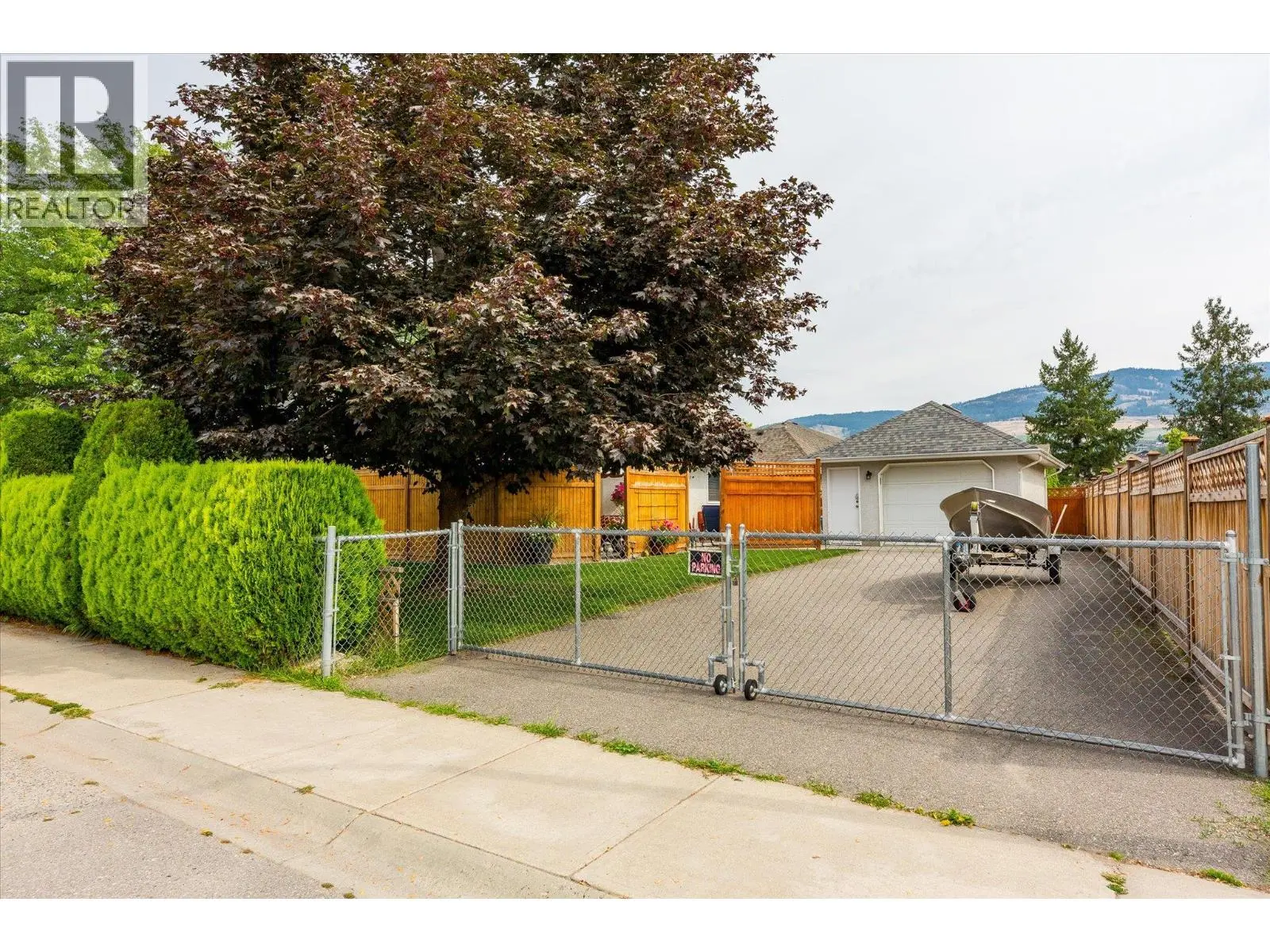 301 Fizet Avenue. Kelowna, British Columbia