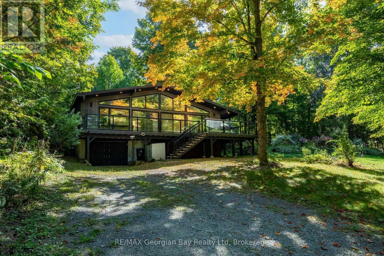 1745 Twin Oaks Crescent, Severn