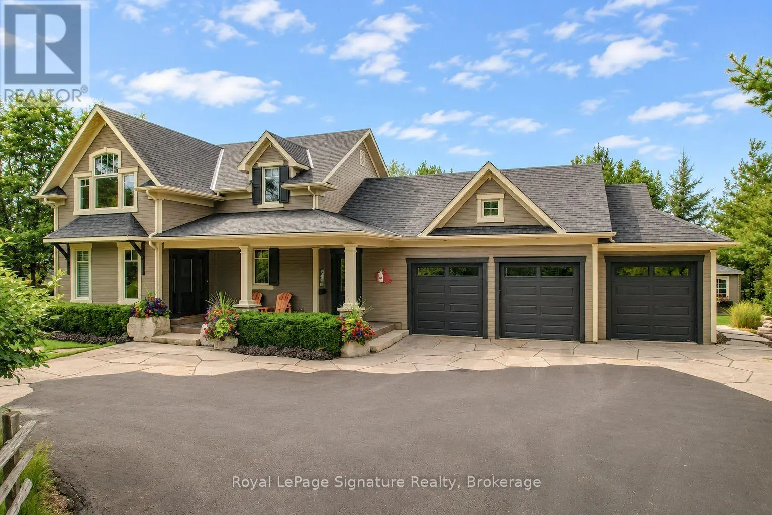 376 Sunset Boulevard, Blue Mountains