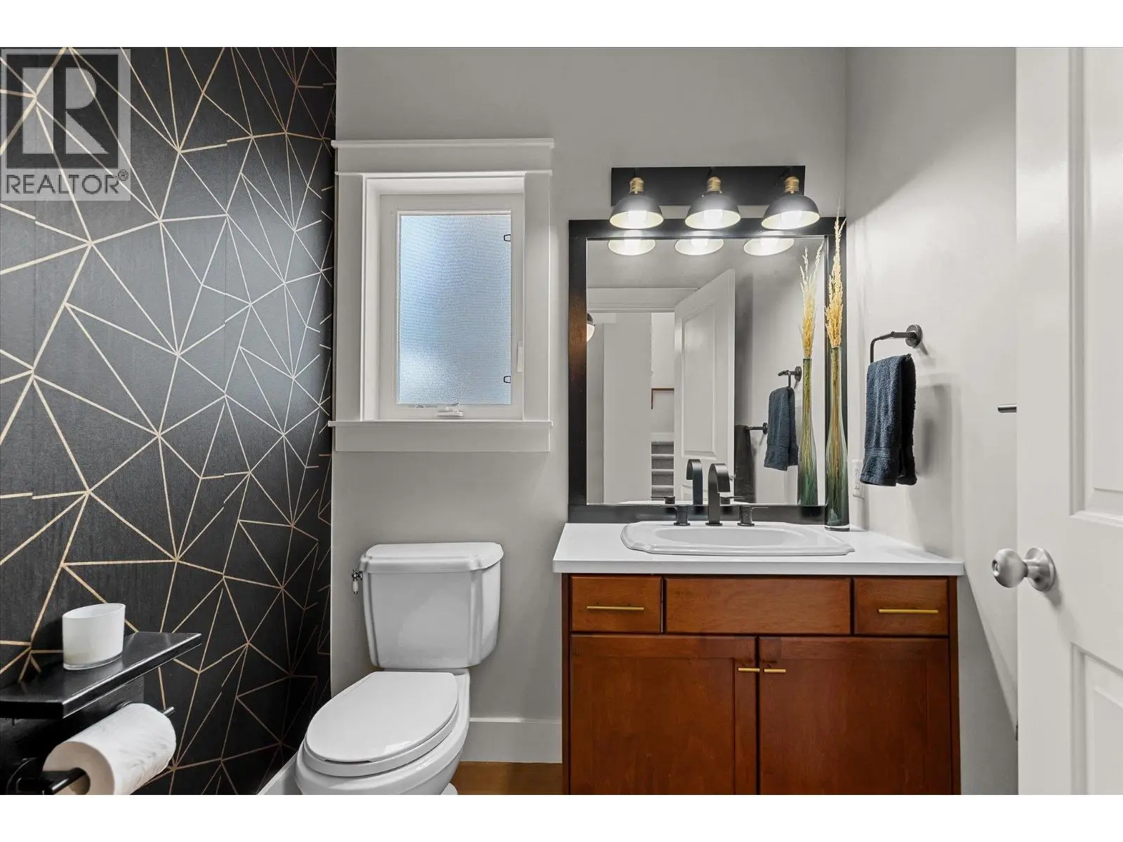 361 Quilchena Drive. Kelowna, British Columbia