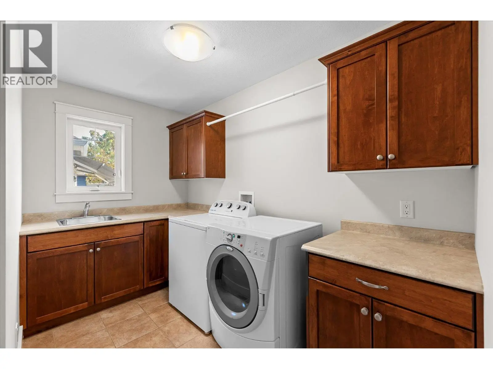 361 Quilchena Drive. Kelowna, British Columbia