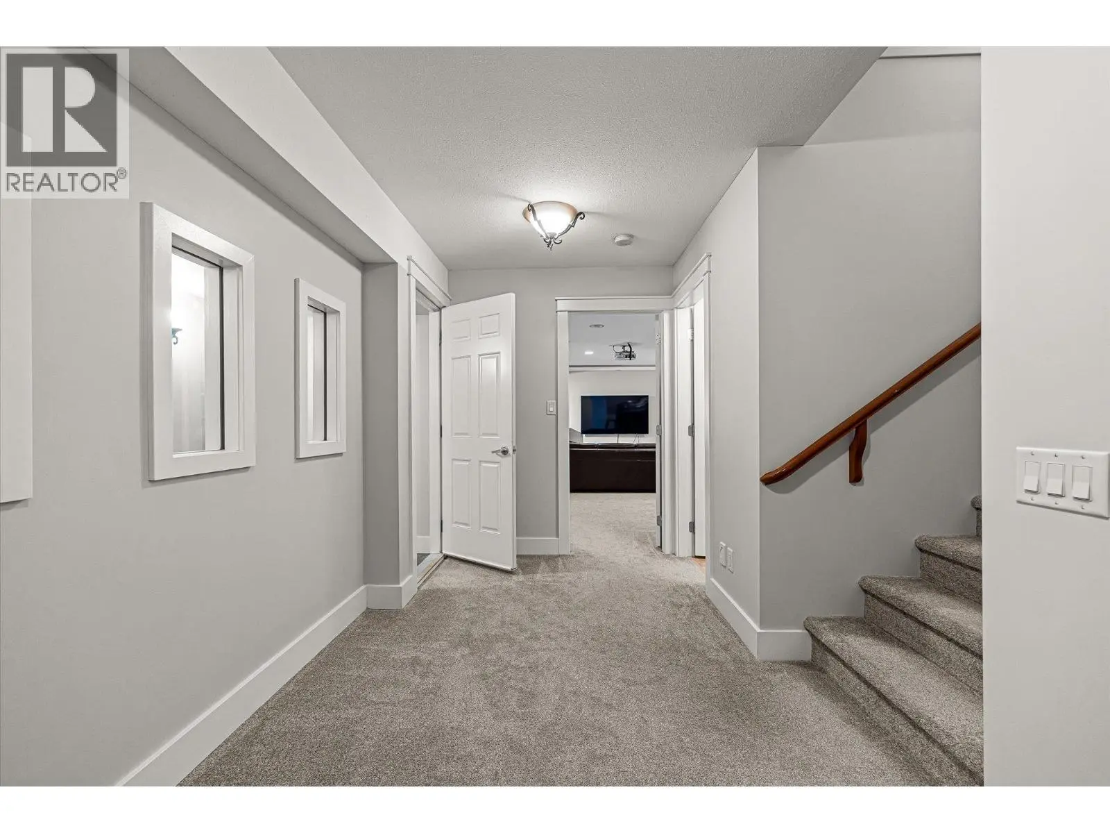 361 Quilchena Drive. Kelowna, British Columbia