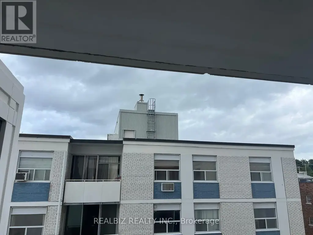 823 - 91 Montclair Avenue, Toronto (Forest Hill South)