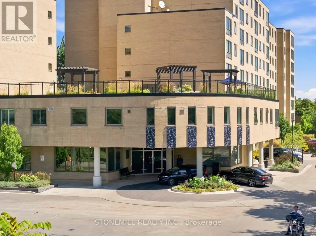 814 - 326 Major Mackenzie Drive E, Richmond Hill (Crosby)