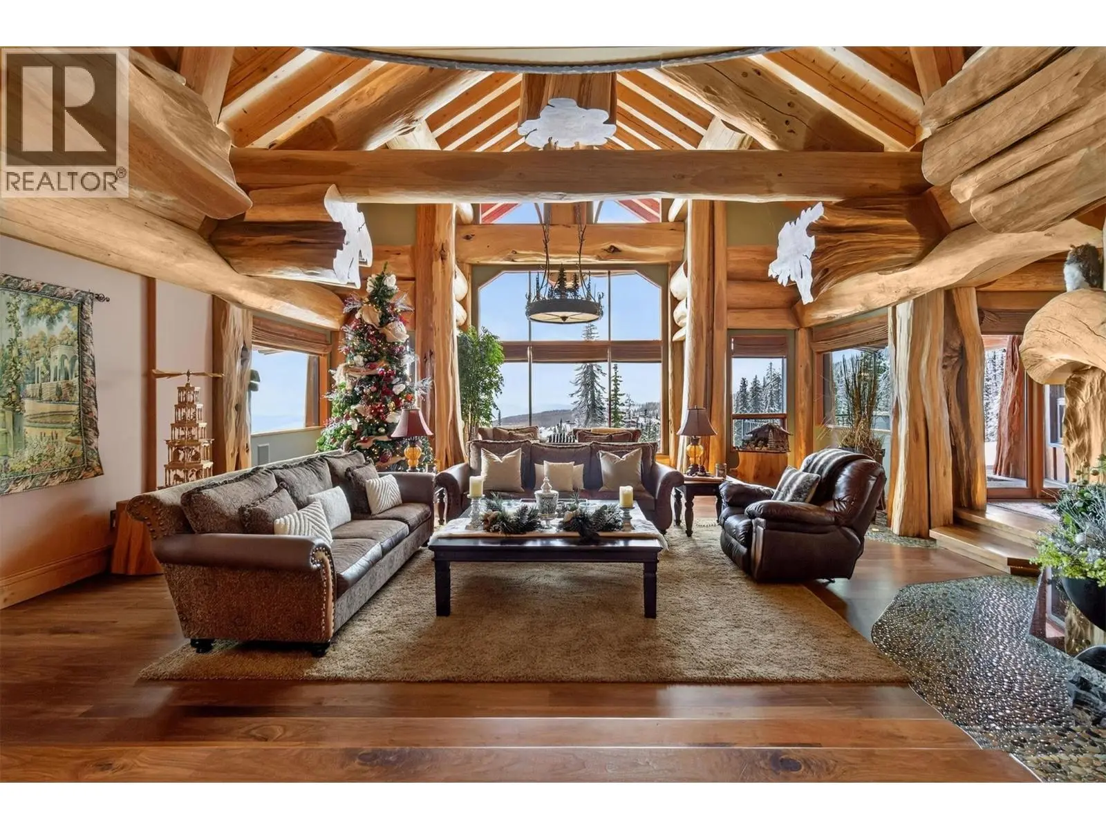 525 Feathertop Way. Big White, British Columbia