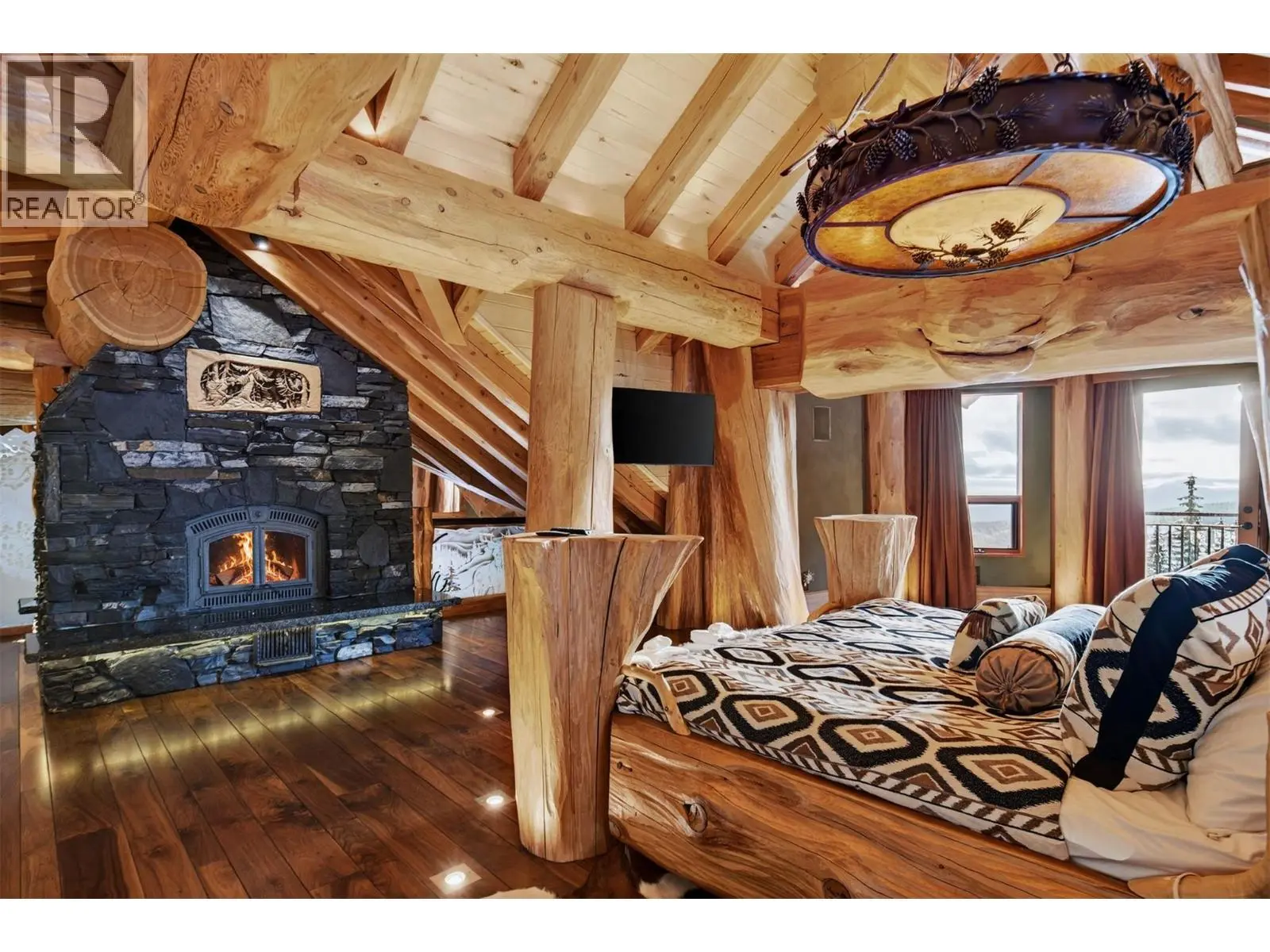 525 Feathertop Way. Big White, British Columbia