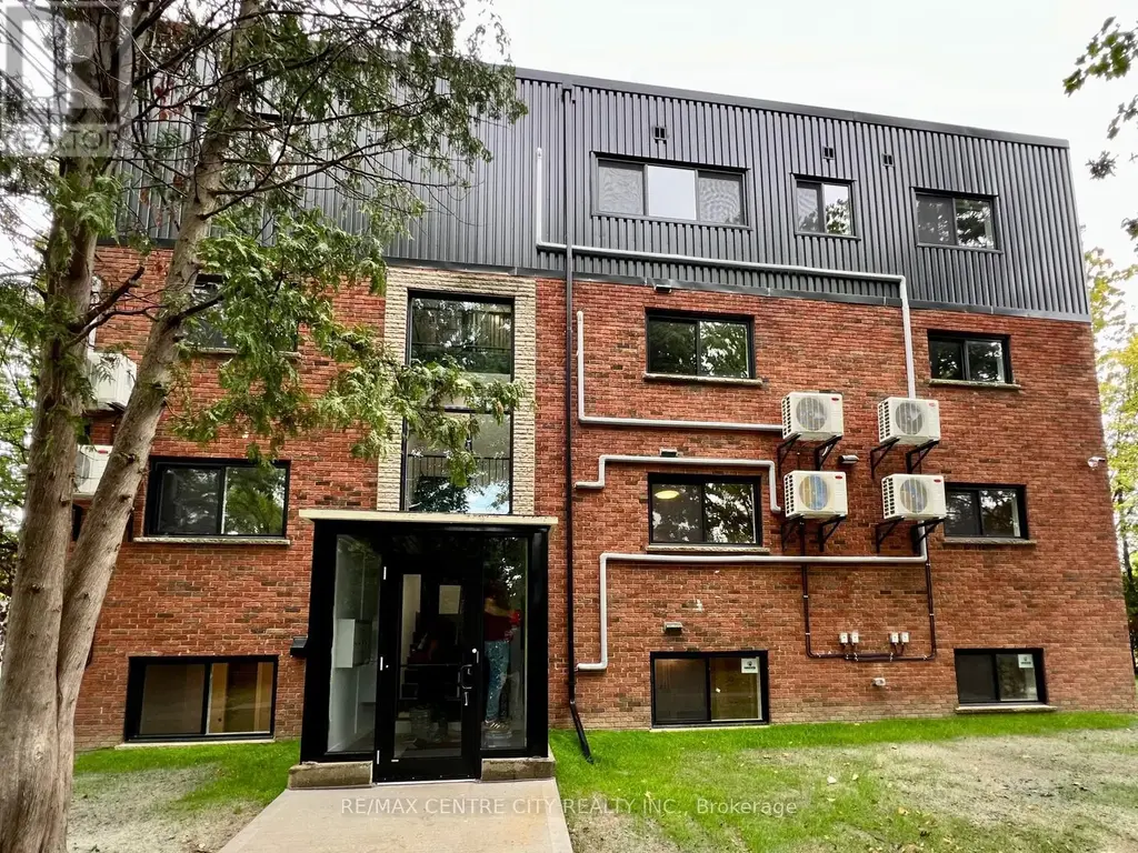 3a - 400 Scenic Drive N, London South (South S)