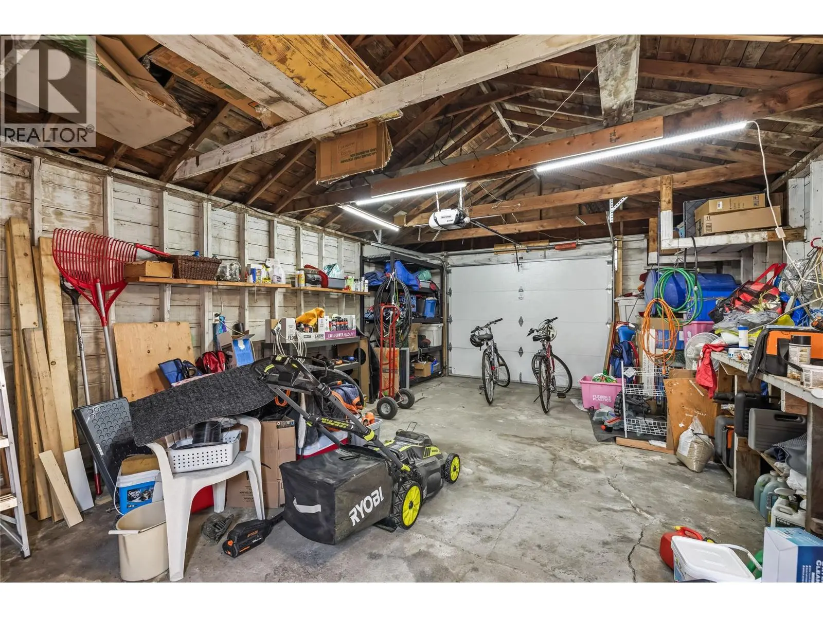 776 Glenwood Avenue. Kelowna, British Columbia