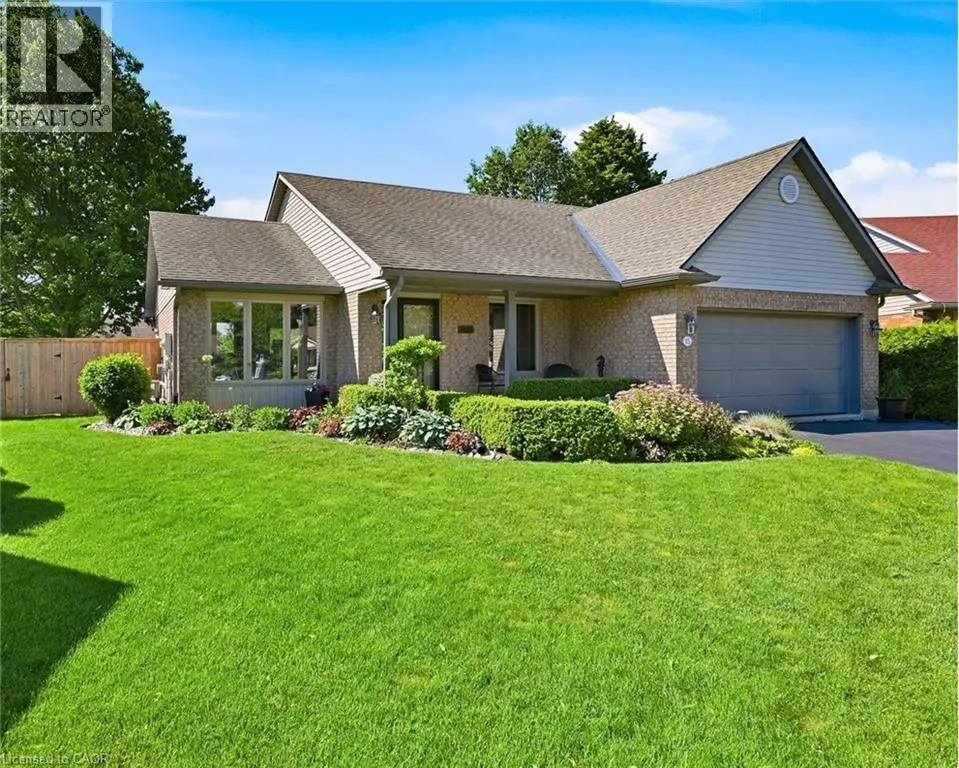 15 Bayshore Court, Port Dover