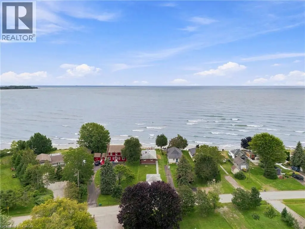12041 Augustine Road, Wainfleet