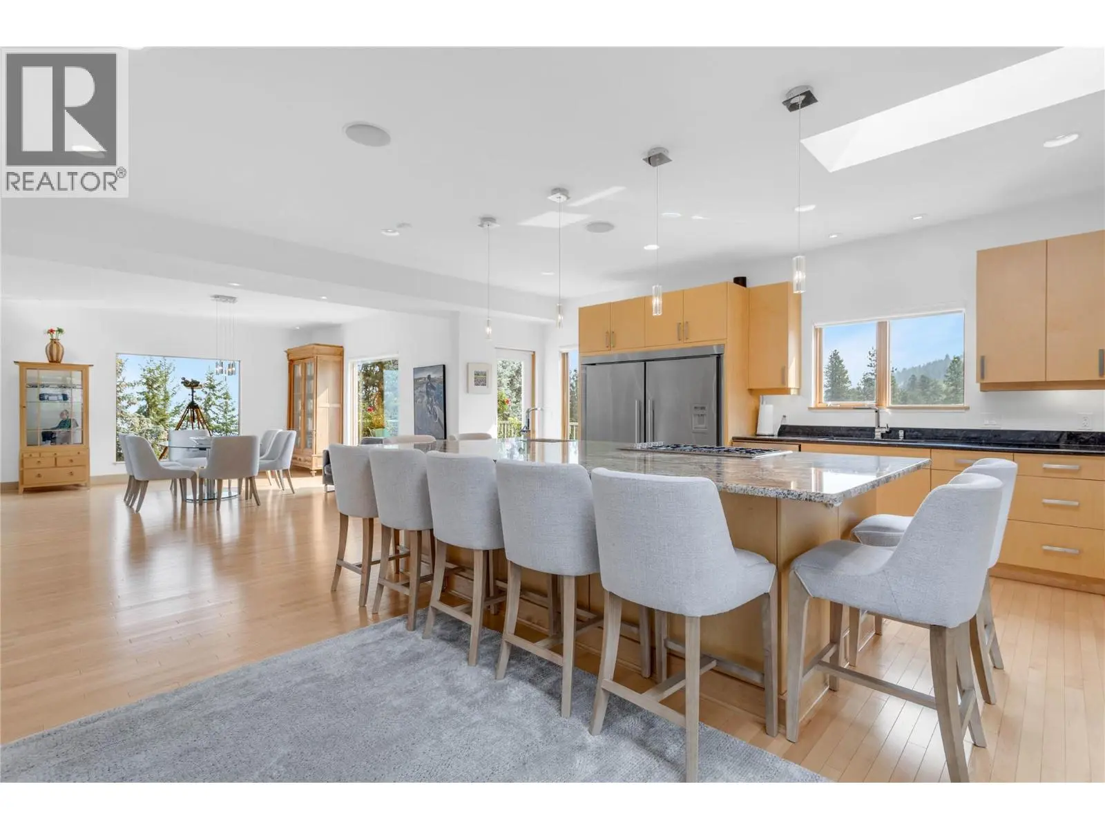 5851 Lakeshore Road. Kelowna, British Columbia