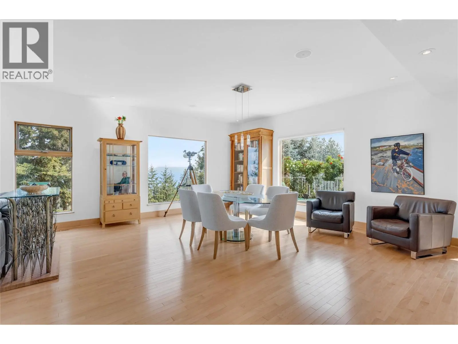 5851 Lakeshore Road. Kelowna, British Columbia