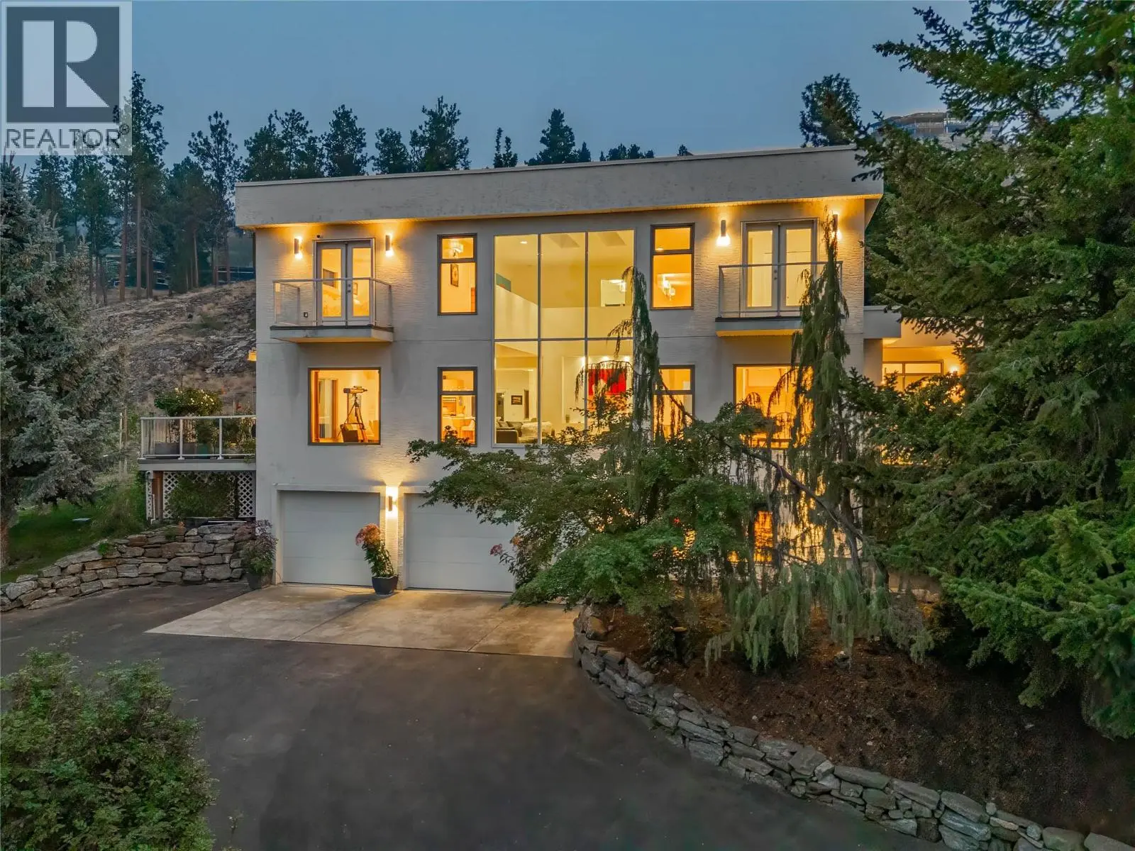 5851 Lakeshore Road. Kelowna, British Columbia