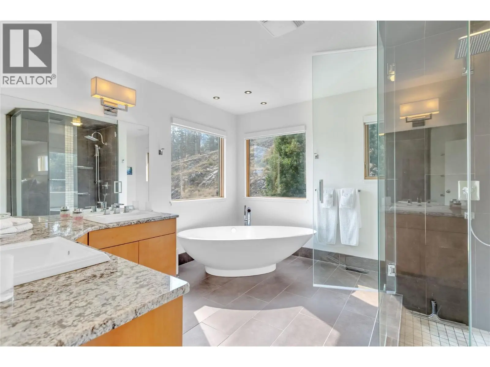 5851 Lakeshore Road. Kelowna, British Columbia