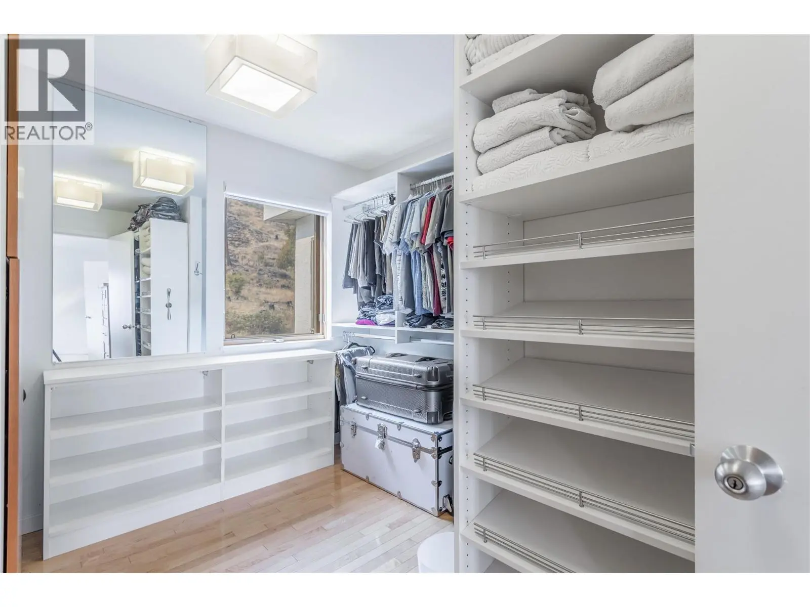 5851 Lakeshore Road. Kelowna, British Columbia
