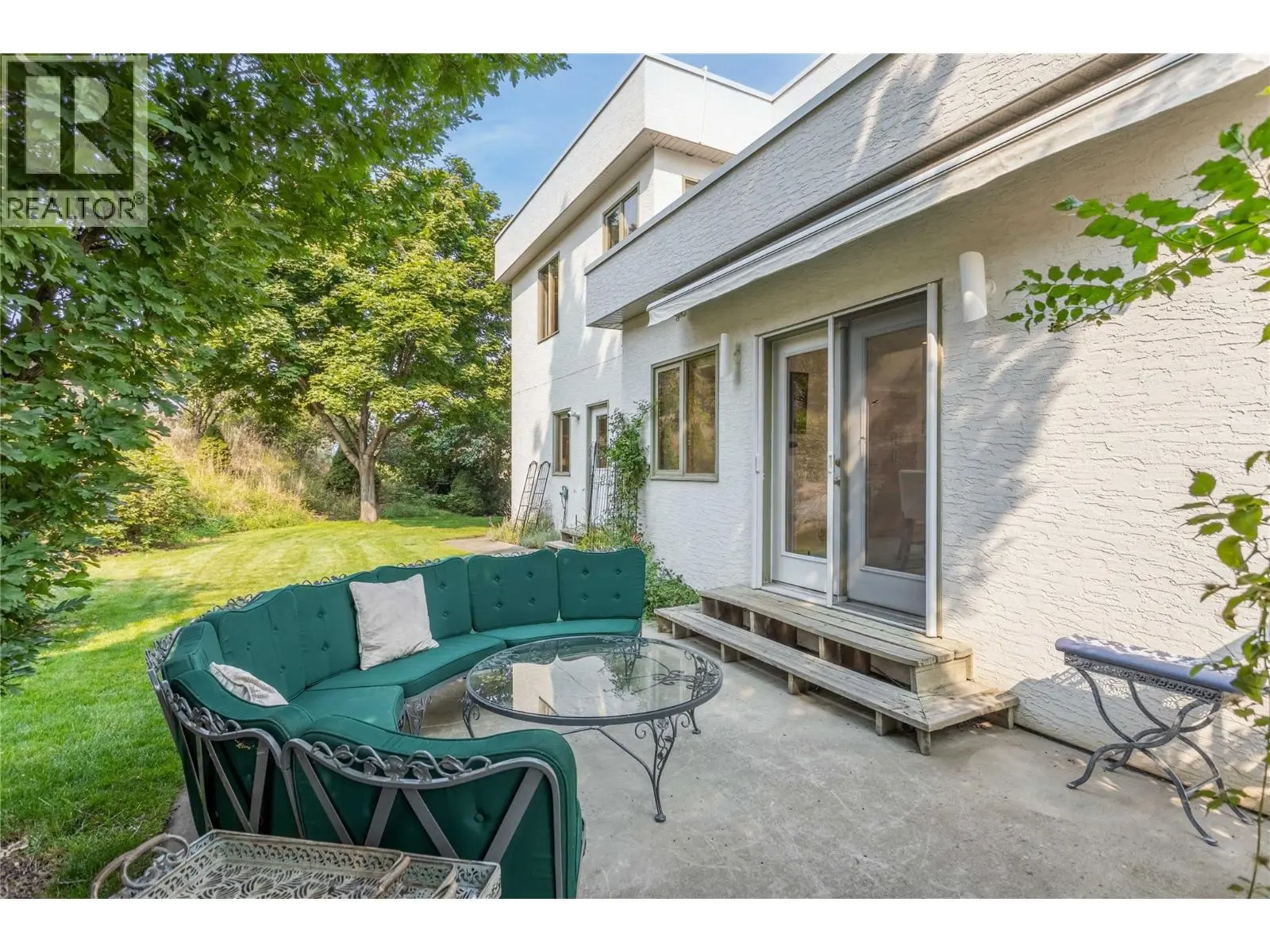 5851 Lakeshore Road. Kelowna, British Columbia