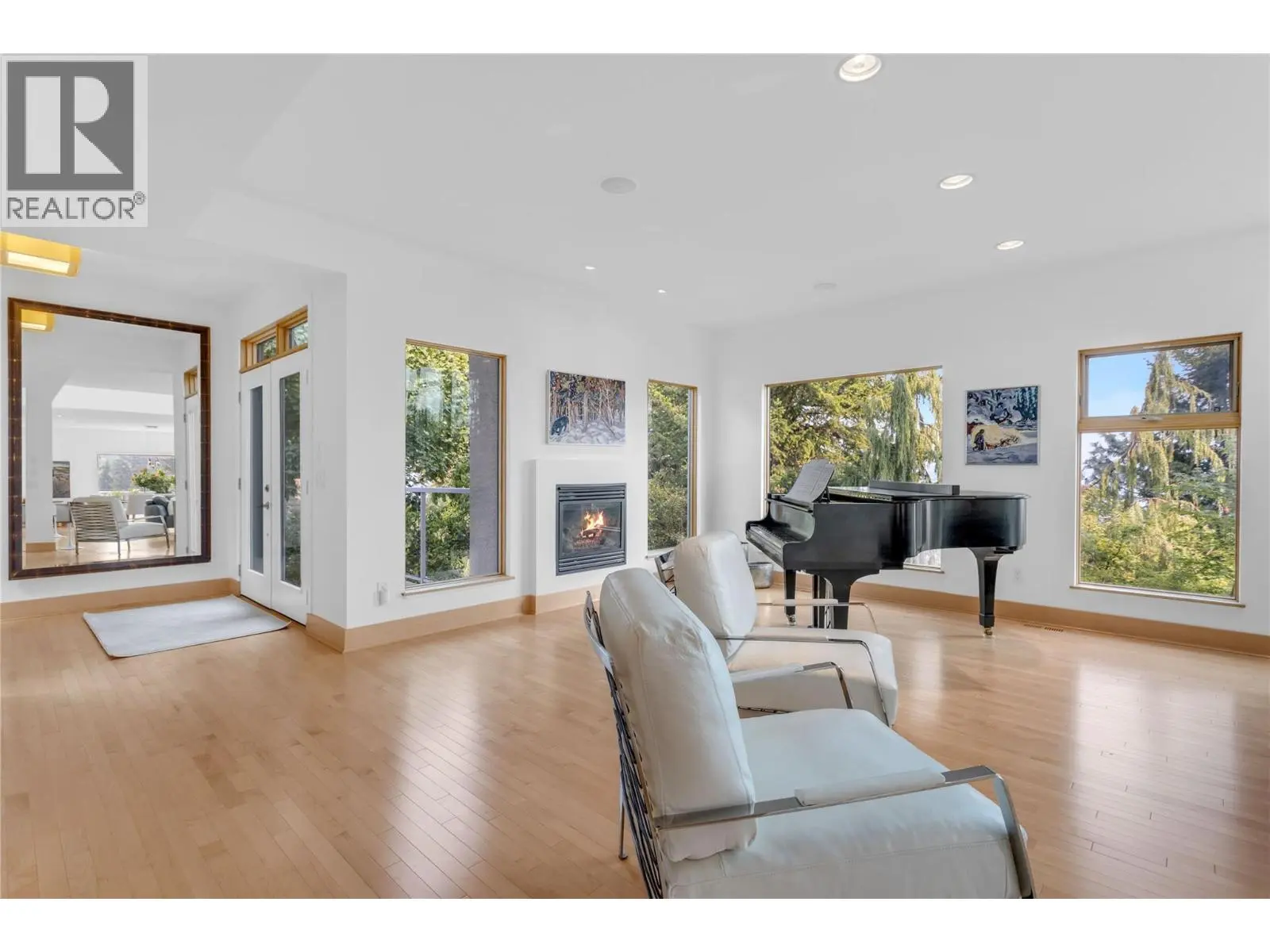 5851 Lakeshore Road. Kelowna, British Columbia