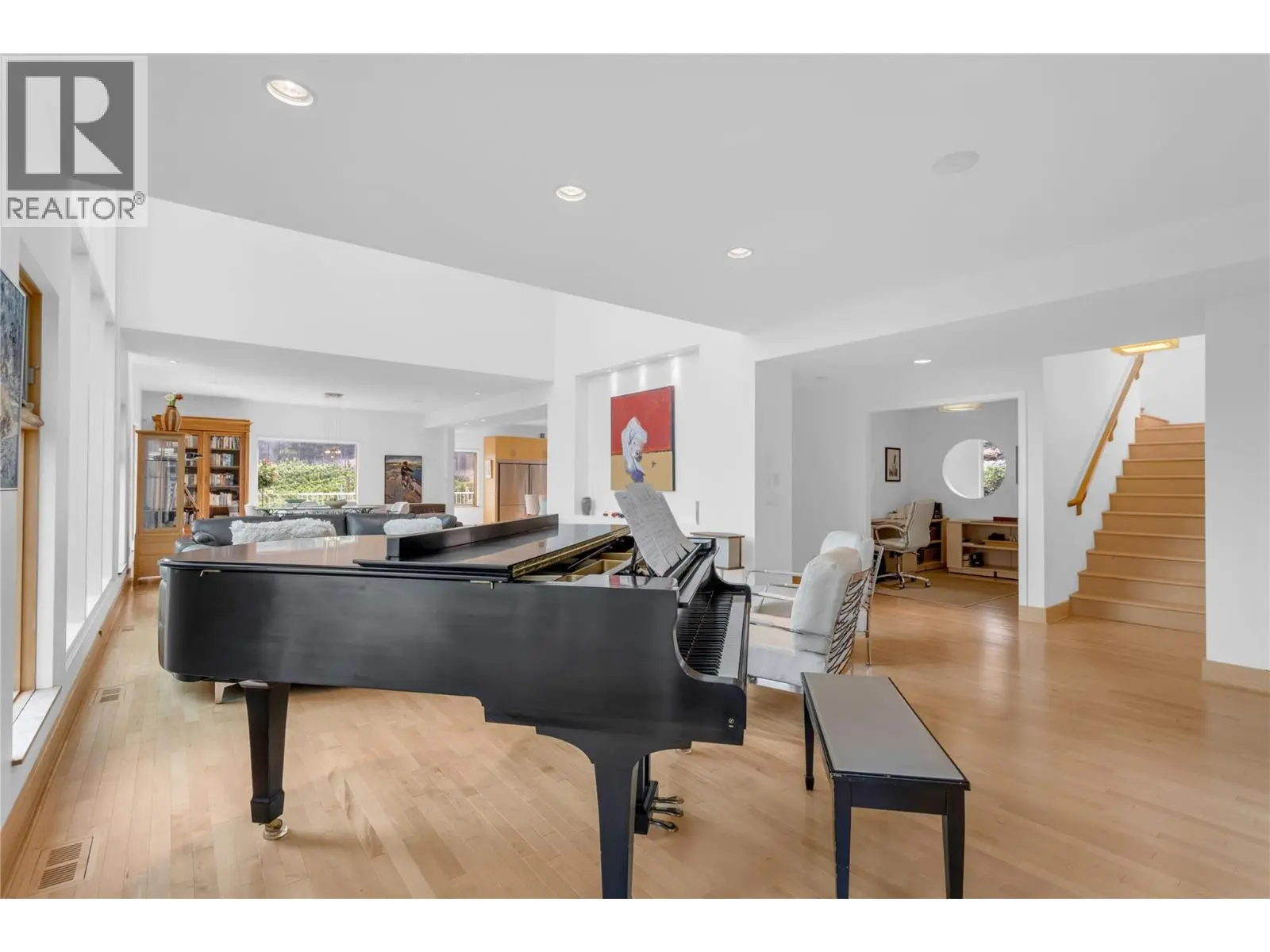 5851 Lakeshore Road. Kelowna, British Columbia