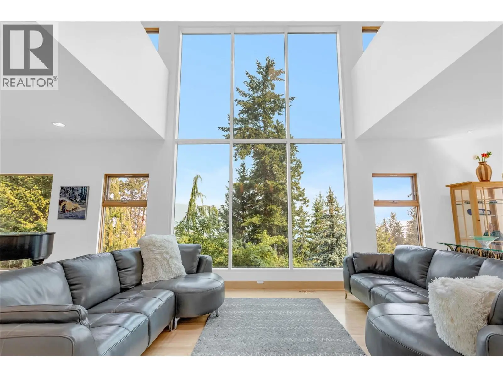 5851 Lakeshore Road. Kelowna, British Columbia