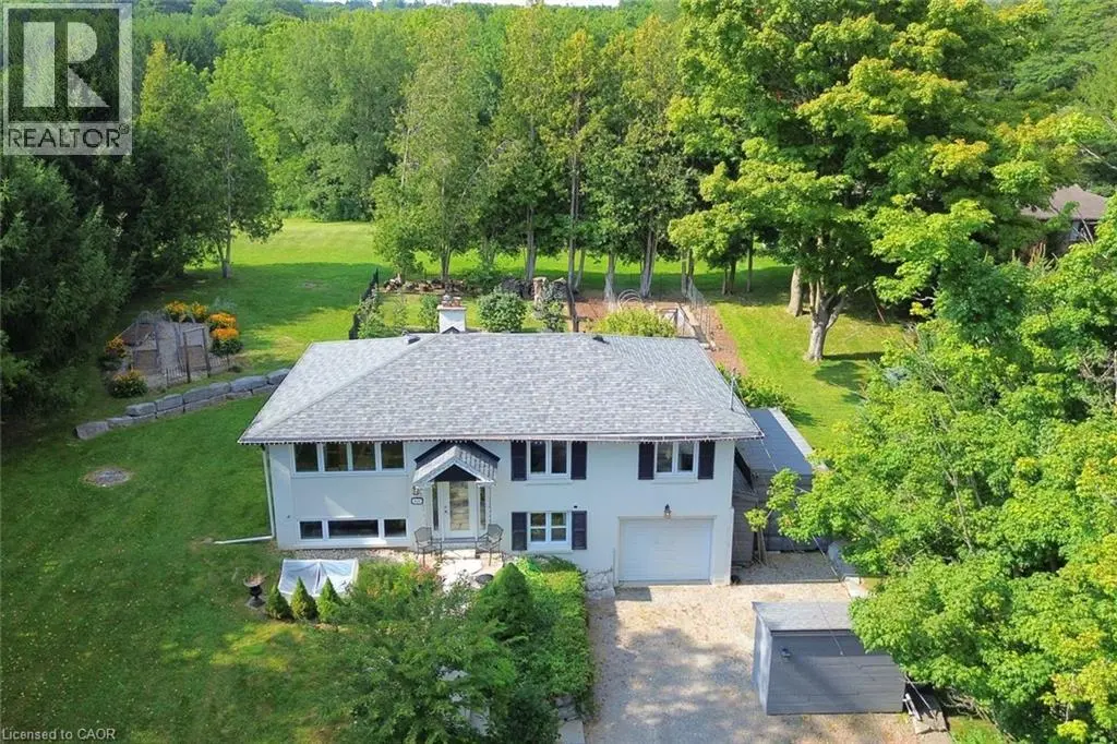 843 Governor's Road, Dundas