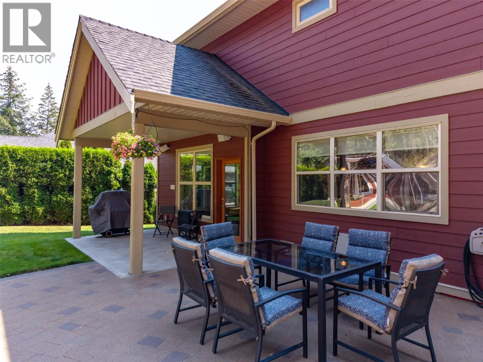 182 Terrace Hill Court. Kelowna, British Columbia