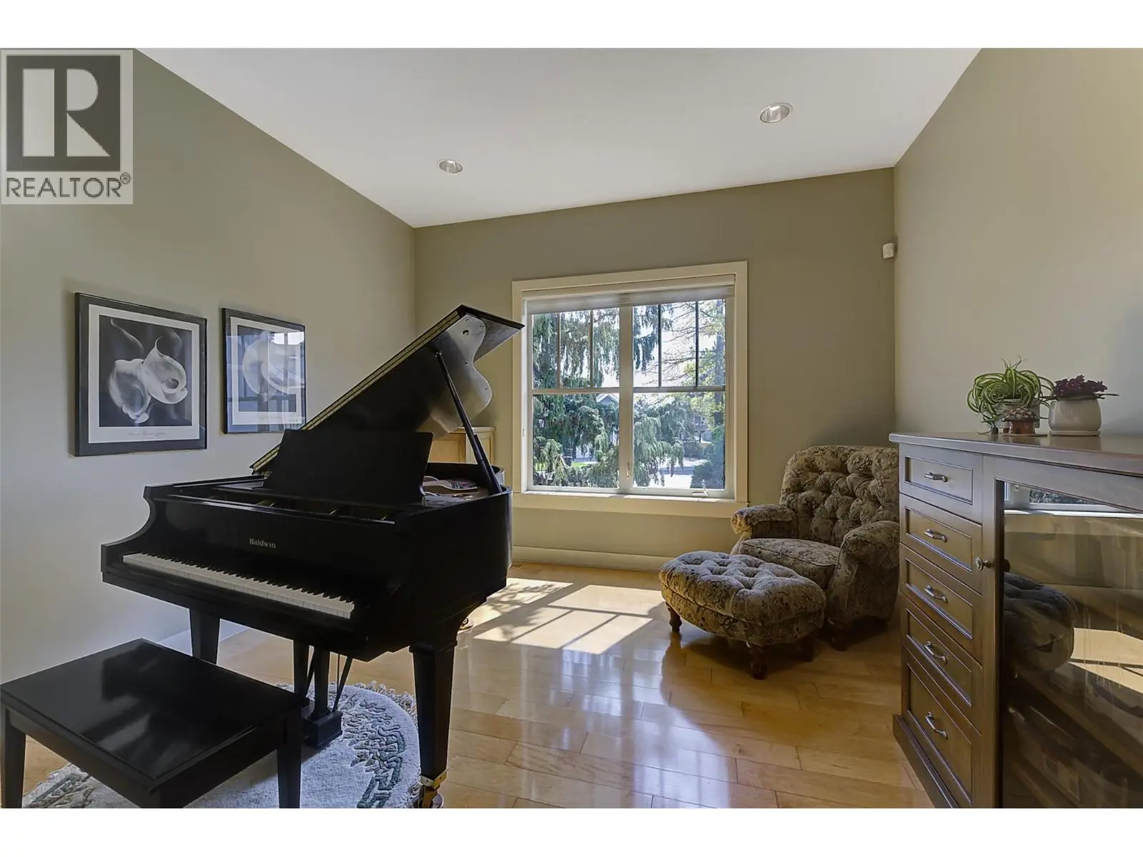 182 Terrace Hill Court. Kelowna, British Columbia