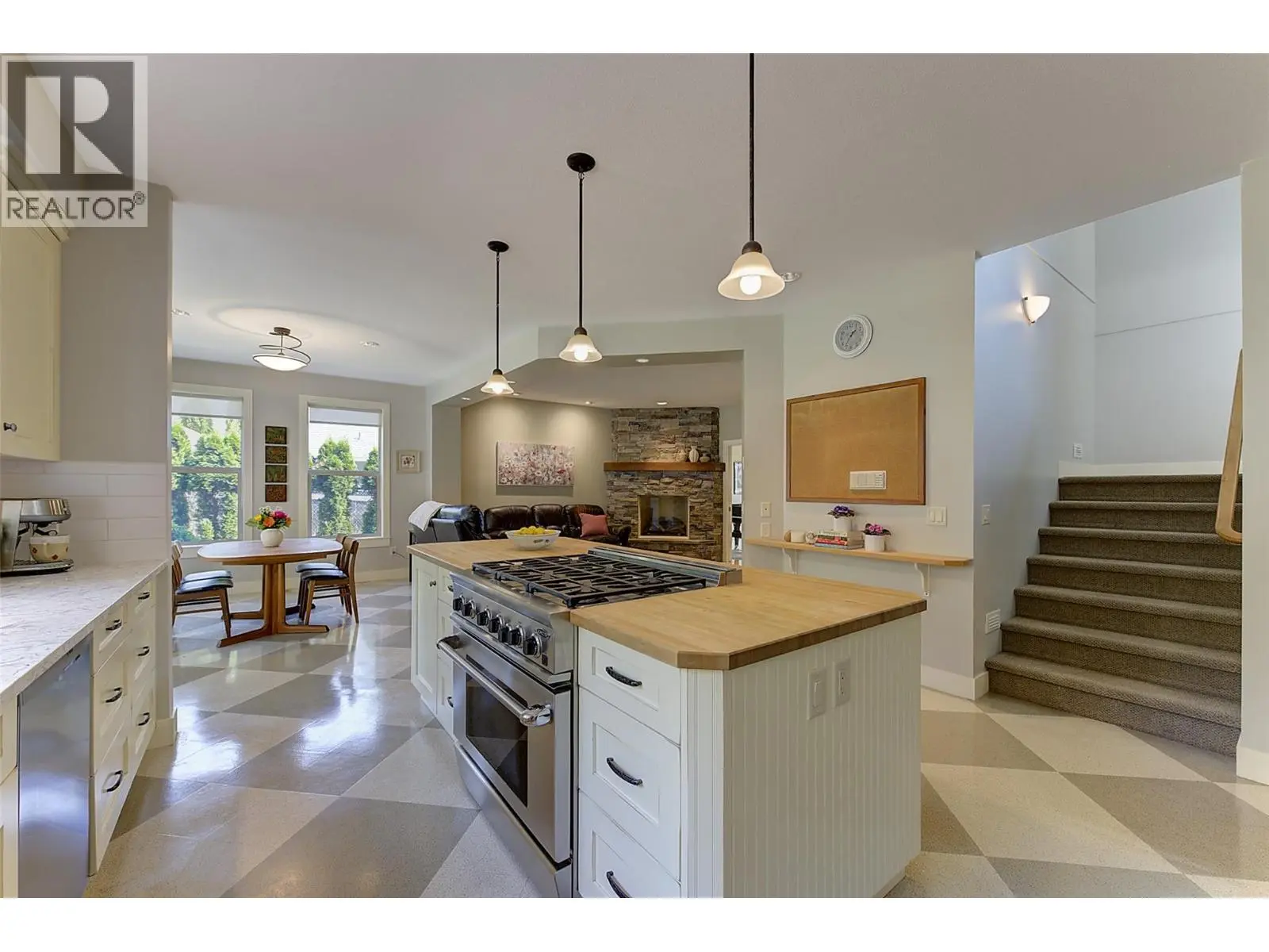 182 Terrace Hill Court. Kelowna, British Columbia